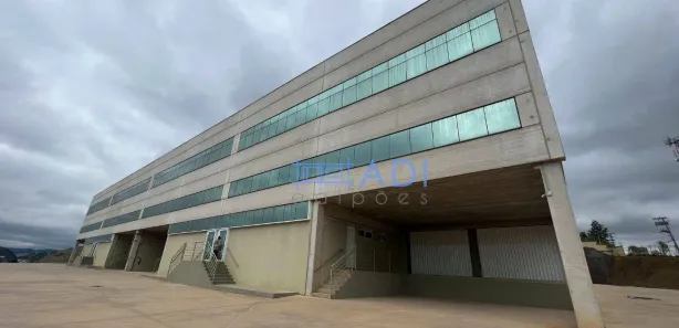 Galpão / Depósito / Armazém para venda ou aluguel, 7260m² no Taboão, São Roque
