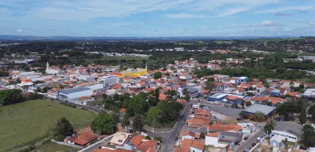 Fazenda / Sítio / Chácara com 5 Quartos à venda, 400m² no Centro, Araçoiaba da Serra