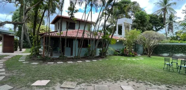 Sobrado com 3 Quartos para venda ou aluguel, 250m² no , Porto Seguro