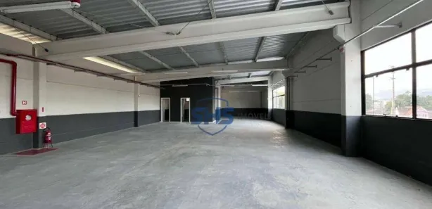 Galpão / Depósito / Armazém para alugar, 239m² no Do Salto, Blumenau