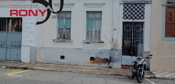 Casa com 4 Quartos à venda, 156m² no Centro, Guaratinguetá