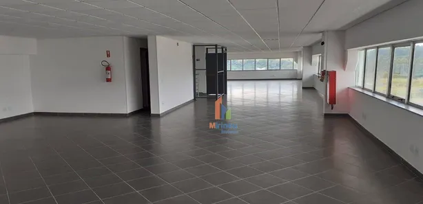 Prédio Inteiro para alugar, 332m² no Distrito Industrial Alfredo Relo, Itatiba