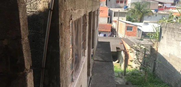 Casa com 2 Quartos à venda, 85m² no Centro, Embu das Artes