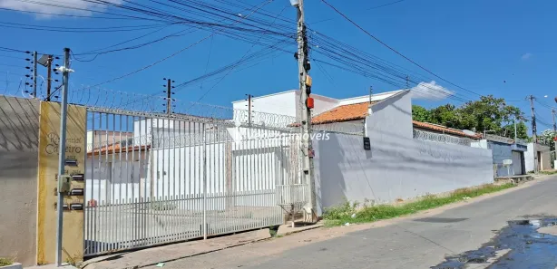Casa de Condomínio com 3 Quartos à venda, 102m² no Flores, Timon