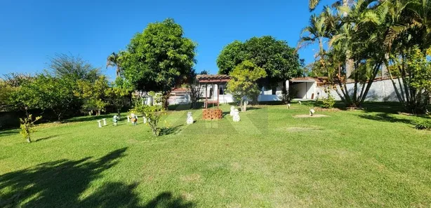 Fazenda / Sítio / Chácara com 4 Quartos à venda, 200m² no , Ipeúna