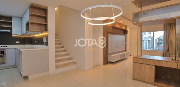 Casa de Condomínio com 3 Quartos para alugar, 149m² no Santo Inácio, Curitiba