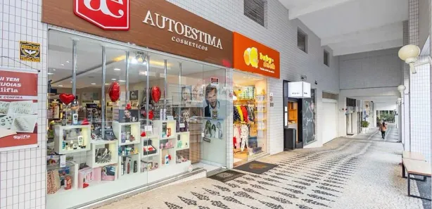 Loja / Salão / Ponto Comercial à venda, 60m² no Água Verde, Curitiba
