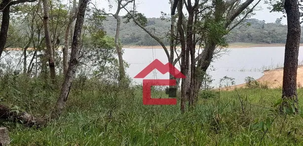Fazenda / Sítio / Chácara com 3 Quartos à venda, 4000m² no , Mairinque
