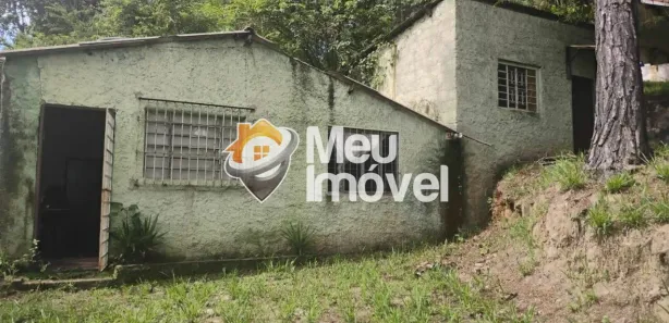 Fazenda / Sítio / Chácara com 2 Quartos à venda, 90m² no Jardim Maracanã, Atibaia