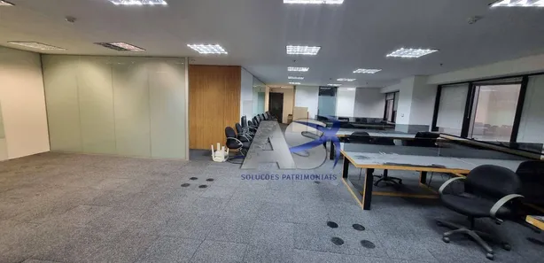 Conjunto Comercial / Sala para alugar, 150m² no Vila Nova Conceição, São Paulo