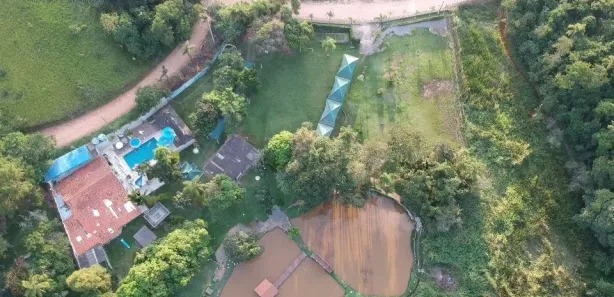 Fazenda / Sítio / Chácara com 5 Quartos à venda, 120m² no Mombaça, Itapecerica da Serra