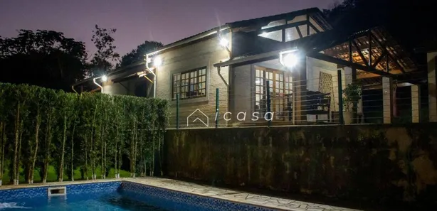 Fazenda / Sítio / Chácara com 4 Quartos à venda, 600m² no , Igaratá