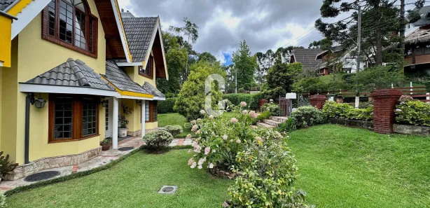 Casa de Condomínio com 4 Quartos para venda ou aluguel, 380m² no Loteamento Veu da Noiva, Campos do Jordão