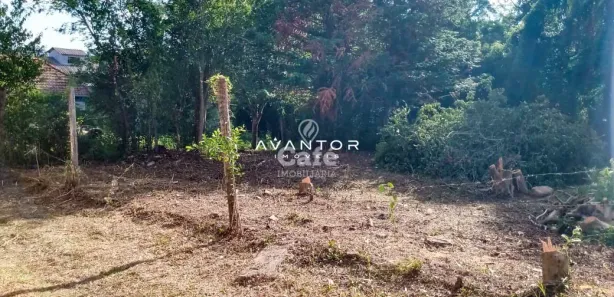 Terreno / Lote / Condomínio à venda, 300m² no Chácara das Flores, Santa Maria