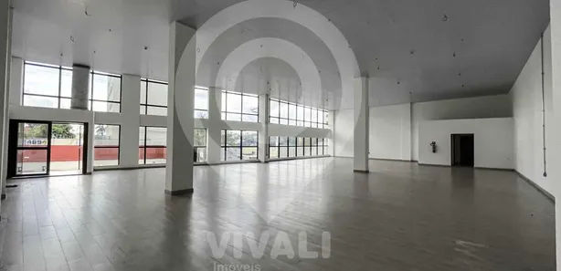 Loja / Salão / Ponto Comercial à venda, 353m² no Vila Brasileira, Itatiba