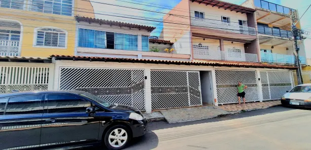 Sobrado com 4 Quartos à venda, 230m² no Candangolândia, Brasília