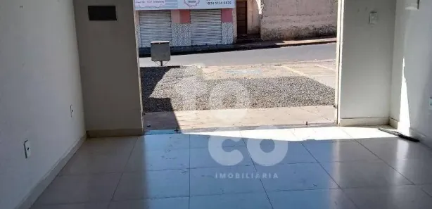 Galpão / Depósito / Armazém à venda, 130m² no Jardim Europa, Uberlândia