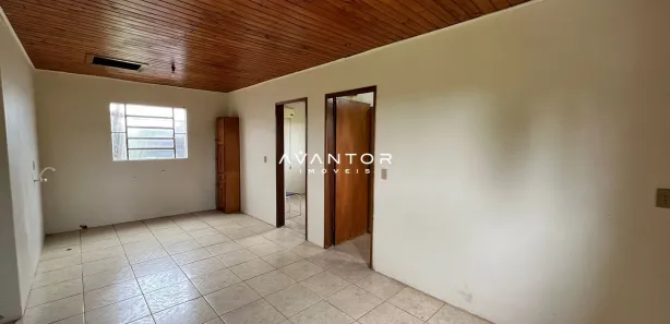Fazenda / Sítio / Chácara com 3 Quartos à venda, 150m² no Juscelino Kubitschek, Santa Maria