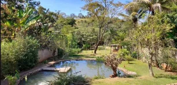 Fazenda / Sítio / Chácara com 3 Quartos à venda, 2000m² no , Nerópolis