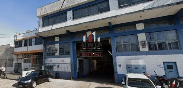 Galpão / Depósito / Armazém à venda, 700m² no Navegantes, Porto Alegre