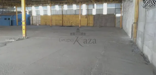 Galpão / Depósito / Armazém com 2 Quartos para venda ou aluguel, 1564m² no Ipiranga, Pindamonhangaba