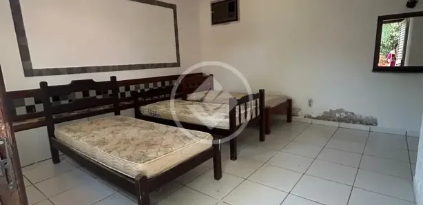 Casa com 25 Quartos para alugar, 1600m² no Setor Residencial Garavelo I, Trindade