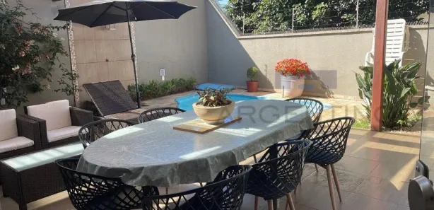 Sobrado com 4 Quartos para venda ou aluguel, 281m² no Vila Nova Socorro, Mogi das Cruzes