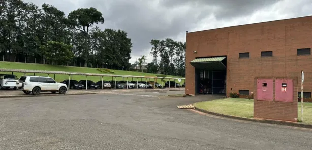 Galpão / Depósito / Armazém para alugar, 2700m² no Jardim Tarobá, Cambé
