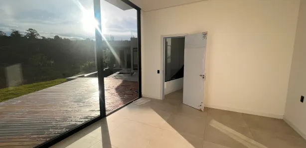Casa de Condomínio com 4 Quartos à venda, 450m² no Serra Azul, 