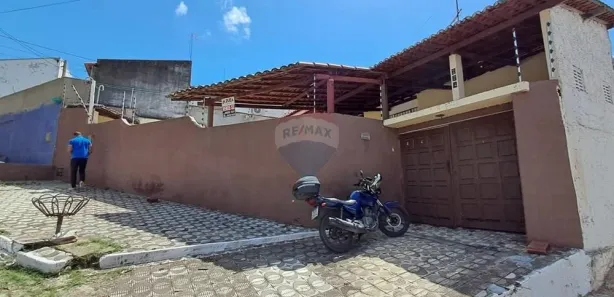 Casa com 4 Quartos à venda, 176m² no Nordeste, Natal