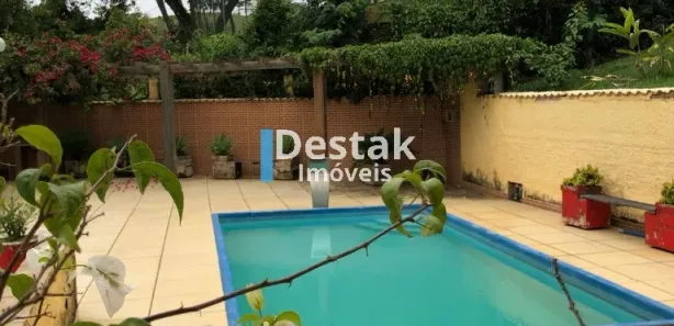 Fazenda / Sítio / Chácara com 5 Quartos à venda, 345m² no , Piraí