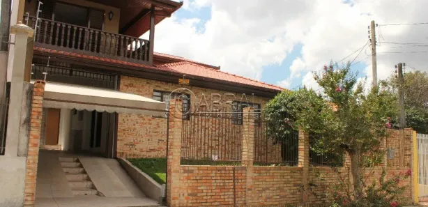Casa com 4 Quartos à venda, 190m² no Guabirotuba, Curitiba