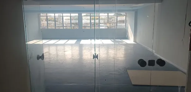 Loja / Salão / Ponto Comercial para alugar, 403m² no Bacacheri, Curitiba