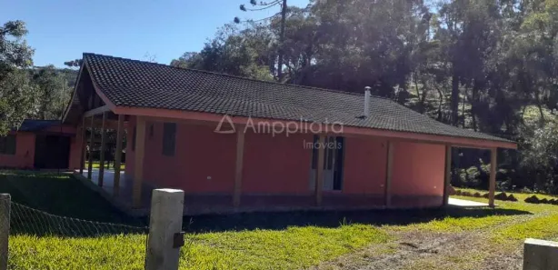 Fazenda / Sítio / Chácara com 3 Quartos à venda, 105m² no Área Rural, Campina Grande do Sul