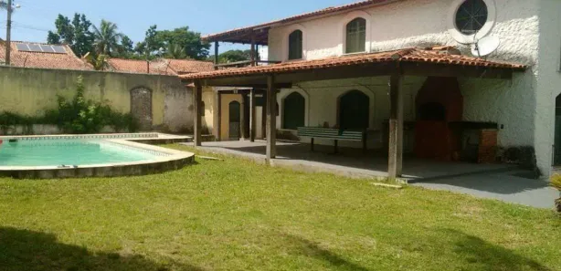 Casa com 11 Quartos à venda, 1440m² no Vila Capri, Araruama