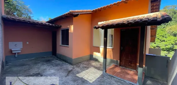 Casa de Condomínio com 2 Quartos à venda, 162m² no Goiabal, Paty do Alferes