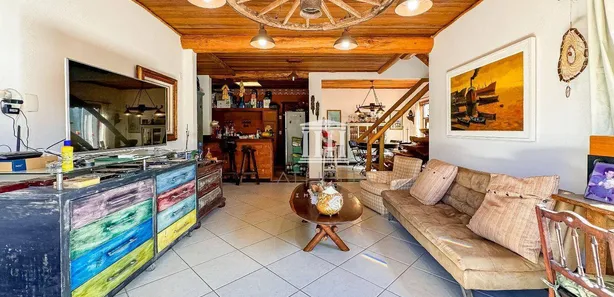 Casa de Condomínio com 3 Quartos para venda ou aluguel, 214m² no Vargem Grande, Teresópolis
