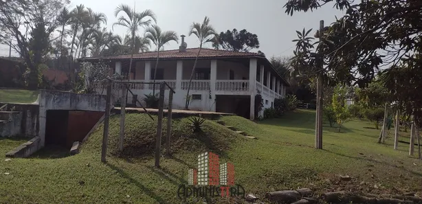 Fazenda / Sítio / Chácara com 4 Quartos à venda, 360m² no , Sarapuí