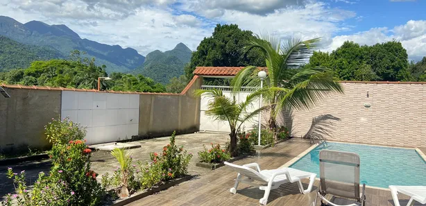 Casa com 2 Quartos à venda, 180m² no Cachoeira Grande (Rio do Ouro), Magé