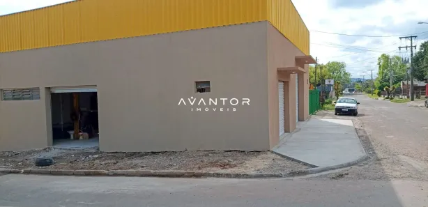 Galpão / Depósito / Armazém com 2 Quartos à venda, 224m² no Urlândia, Santa Maria