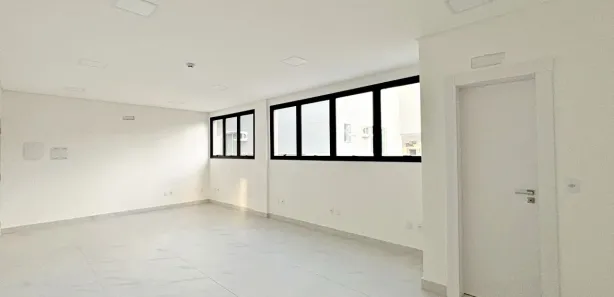 Conjunto Comercial / Sala para alugar, 38m² no Velha, Blumenau