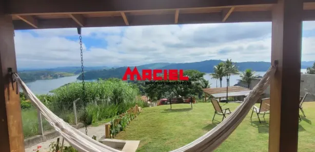 Casa de Condomínio com 3 Quartos à venda, 258m² no Recanto das Águas, Igaratá