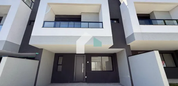 Sobrado com 3 Quartos à venda, 129m² no São Lourenço, Curitiba