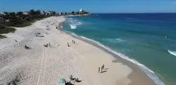 Casa com 2 Quartos para alugar, 210m² no Gravatá, Saquarema