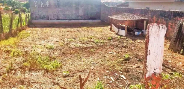 Terreno / Lote / Condomínio para alugar, 180m² no Conjunto Habitacional Victor D'Andrea, Limeira