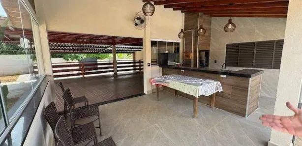 Fazenda / Sítio / Chácara com 2 Quartos para venda ou aluguel, 240m² no Jardim Lagoa Nova, Limeira