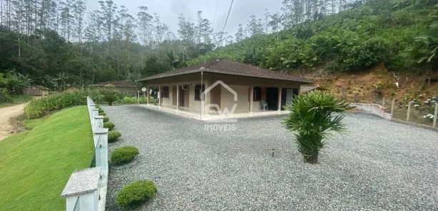 Fazenda / Sítio / Chácara com 3 Quartos à venda, 200m² no , Massaranduba