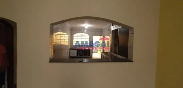 Sobrado com 4 Quartos à venda, 297m² no Centro, Igaratá