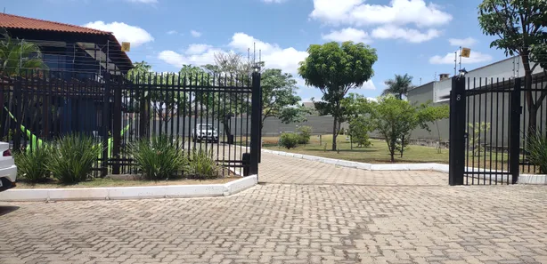 Casa de Condomínio com 5 Quartos para venda ou aluguel, 1700m² no Setor Habitacional Arniqueira, Brasília