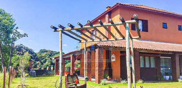Sobrado com 5 Quartos à venda, 250m² no Loteamento Chacaras Embu-Guacu, Embu-Guaçu